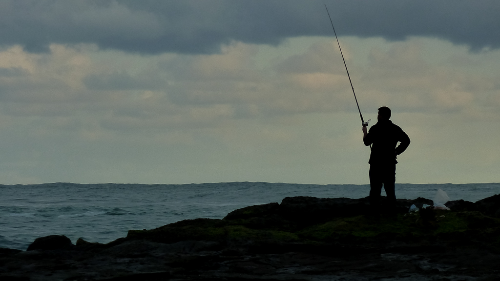 rock-fisherman-blanket-bay