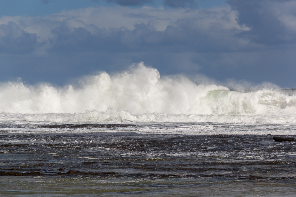 waves-breaking-apollo-bay