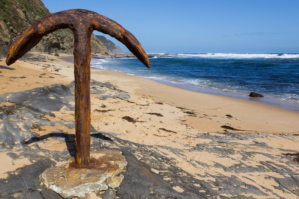 anchor-standing-wreck-beach-victoria