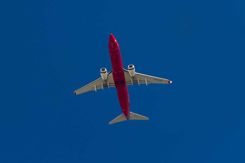 air-liner-red-fuselage