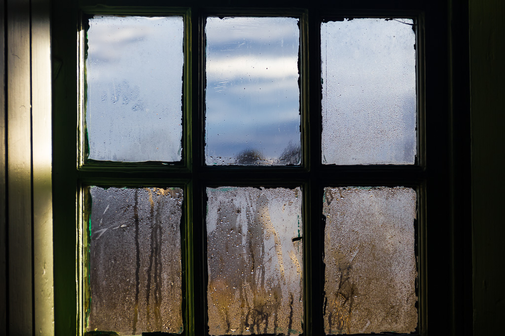 condensation-window-glass