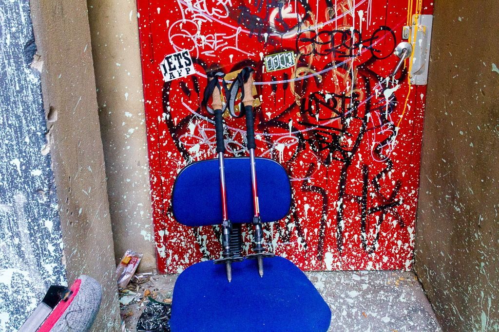 black-diamond-trekking-poles-graffiti-chair
