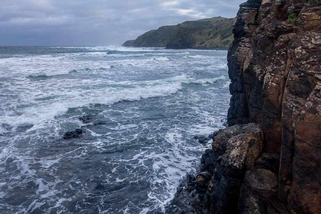 waves-against-cliffs-winter-flinders