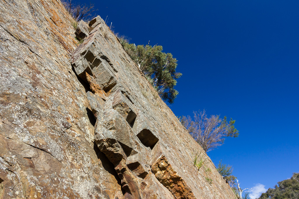 rock-wall-above-werribee-river