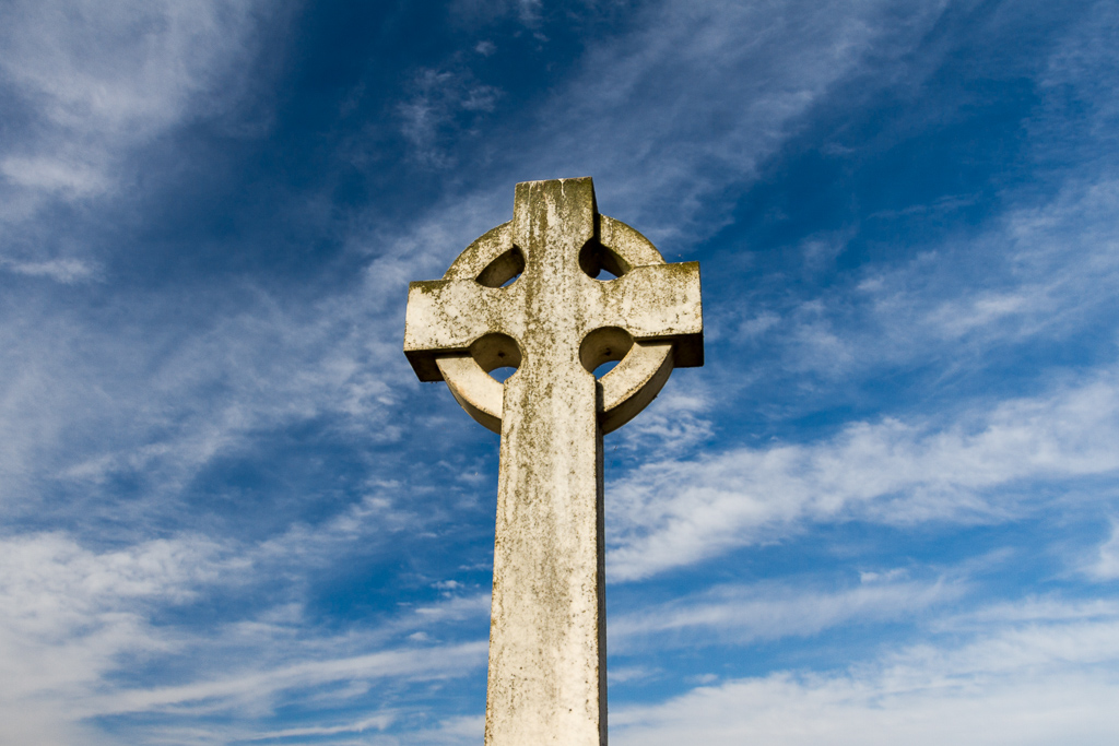 blue-sky-headstone-hopetoun-cemetery