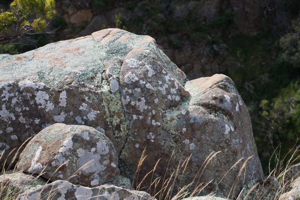 boulder-the-granites-werribee-gorge