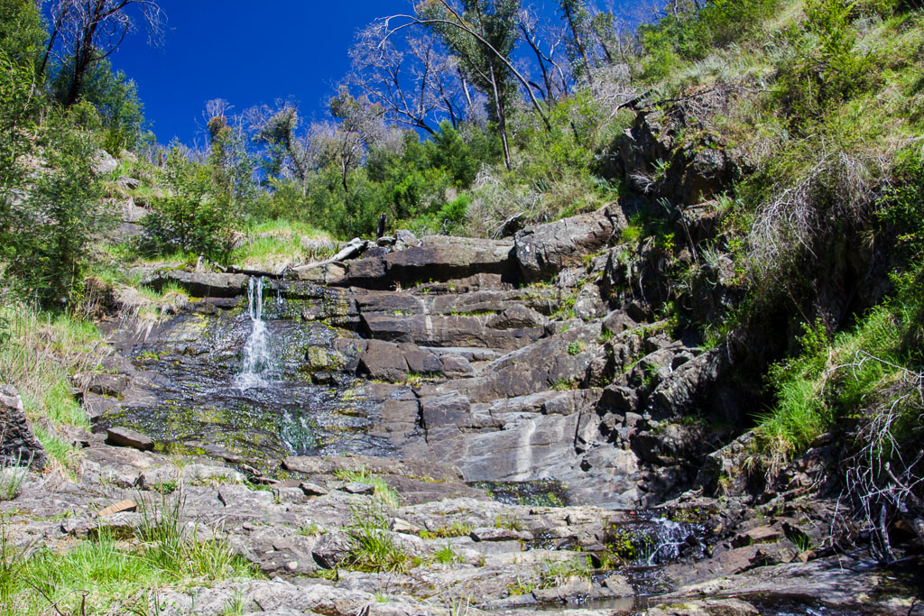 small-rock-drop-above-diggers-gully-falls