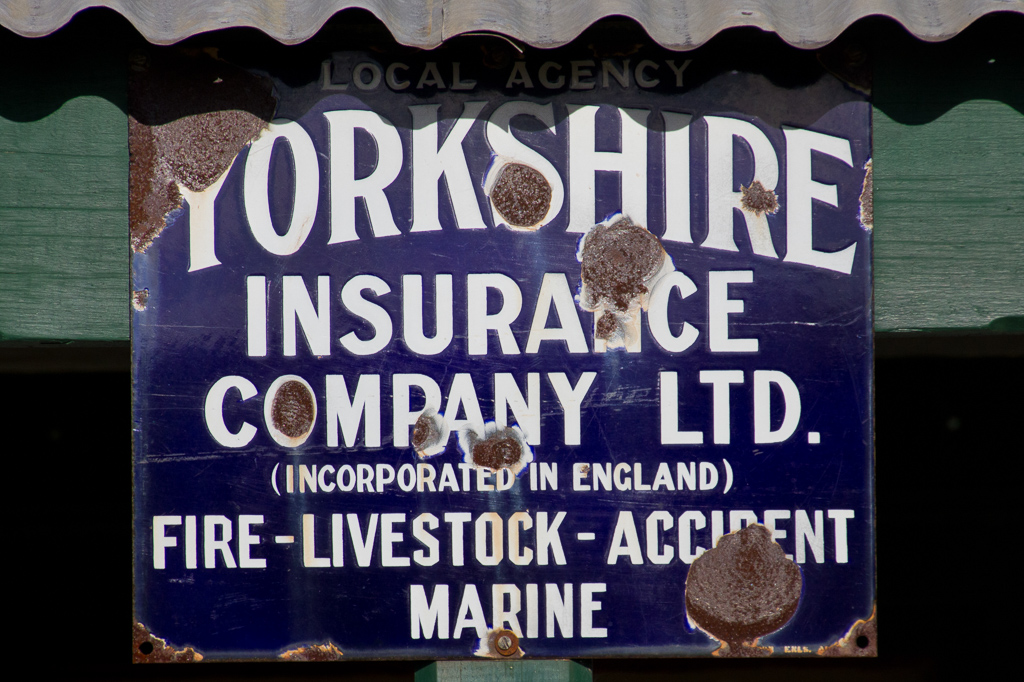 old-sign-yorkshire-insurance-steiglitz