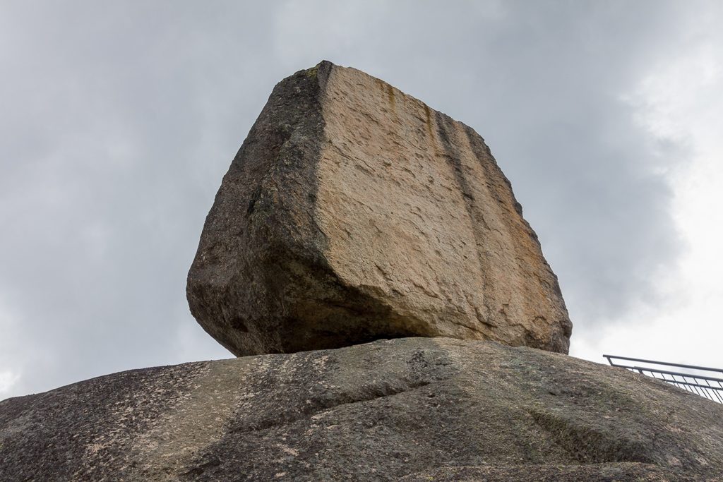 monolith-rock-mount-buffalo