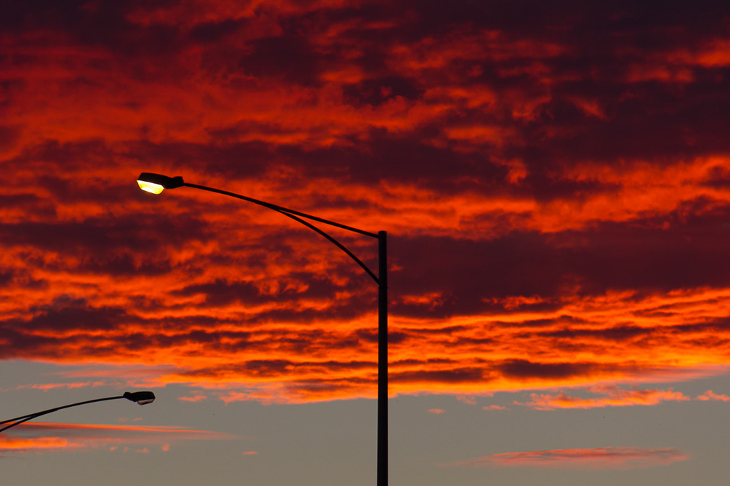 red-sunrise-street-light
