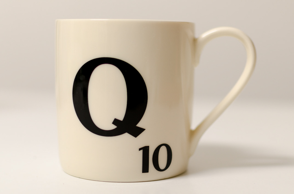 scrabble-mug-letter-q