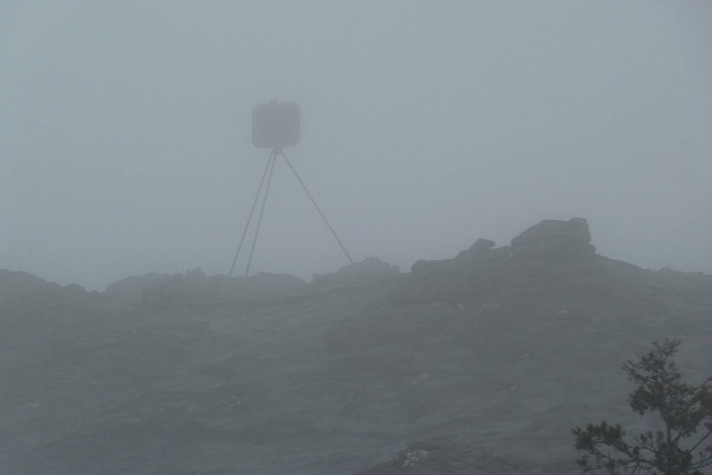 mount-difficult-summit-in-cloud
