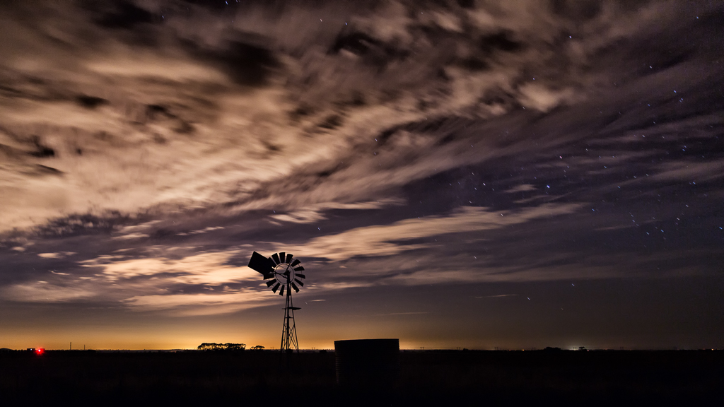 windmill-at-night