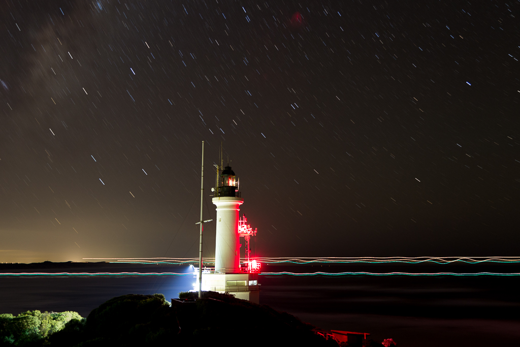ship-passing-point-lonsdale-lighthouse-night