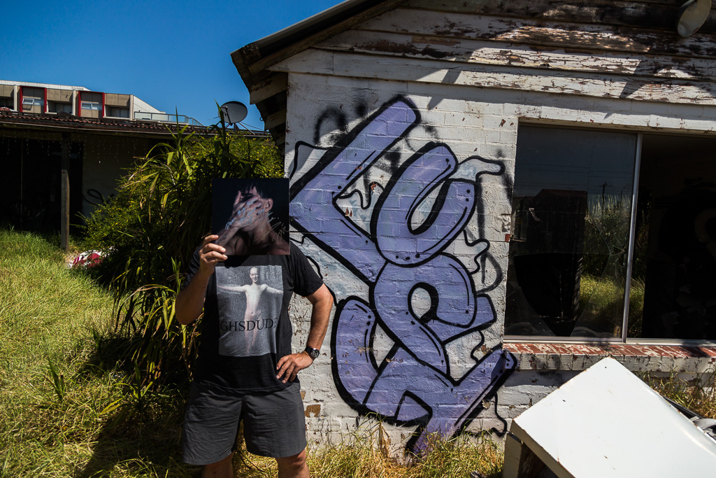 vinyl-selfie-with graffiti