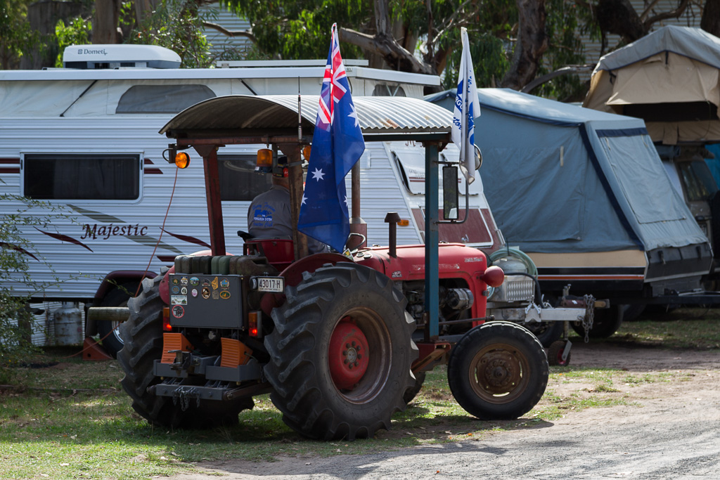 tractor-with-australian-flag
