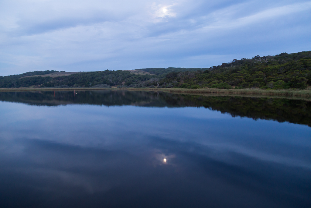 moonlight-reflection-on-aire-river