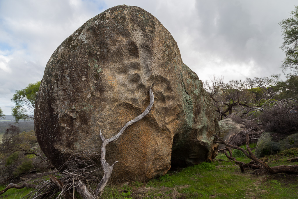 large-boulder-mount-kooyoora