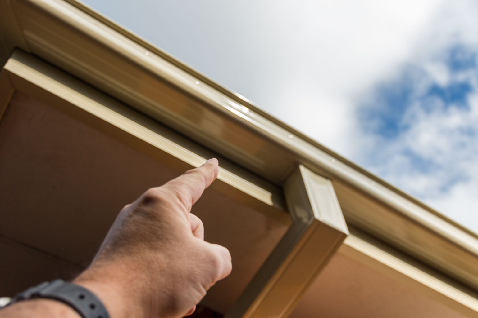 pointing-house-gutters